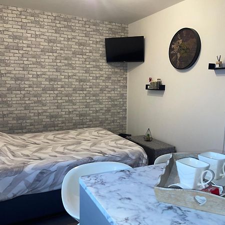 Appartement Residence Theatre Санс Екстер'єр фото